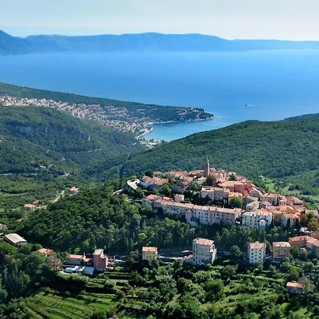 וילה A-r-t- By Interhome *