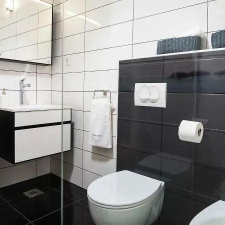 A-r-t- By Interhome וילה *