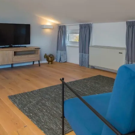 A-r-t- By Interhome וילה *