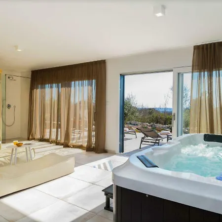 A-r-t- By Interhome * Koromačno